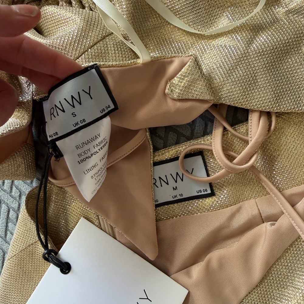 Runaway the label set - Picture 5 of 5